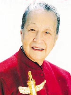 年龄最大影后黄素影仙逝 吕丽萍发文悼念_大燕