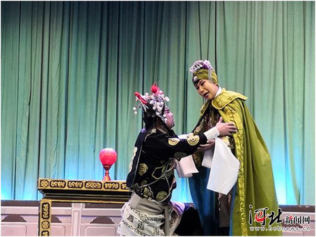 保定老调《忠烈千秋》 让大学生观众路转粉儿