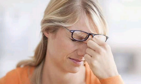 用眼过度眼睛胀痛 如何保护眼睛有秘诀_大燕网河北站_腾讯网