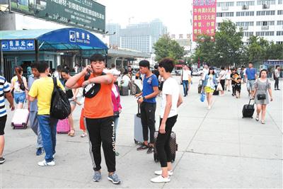 南方降雨邯郸铁路受影响暑运开启航空客流量增