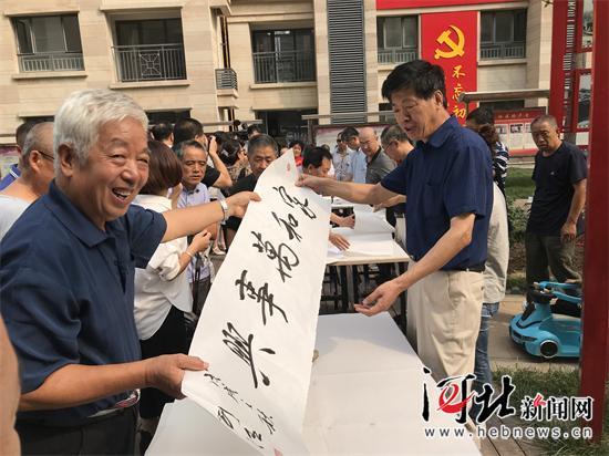 �ȷ���չ�üҷ�ü�ѵ�黭����Ѳչ�