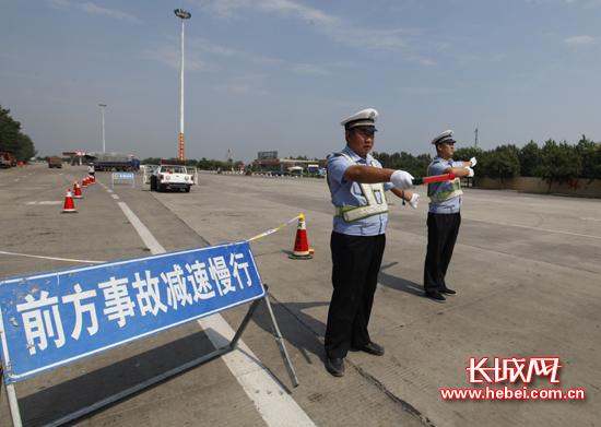 收入证明_高速公路警察 收入