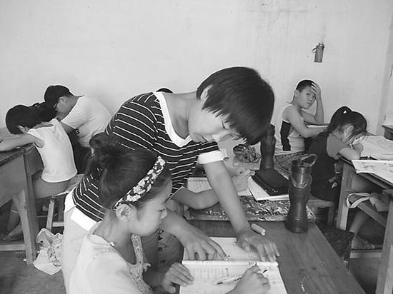 衡水女生为节约生活费4年不吃午饭 已被南开录