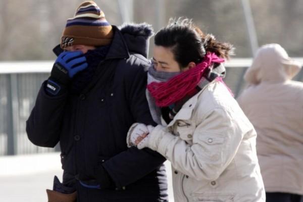 河北发布大风降温警报 局地降温8-10℃
