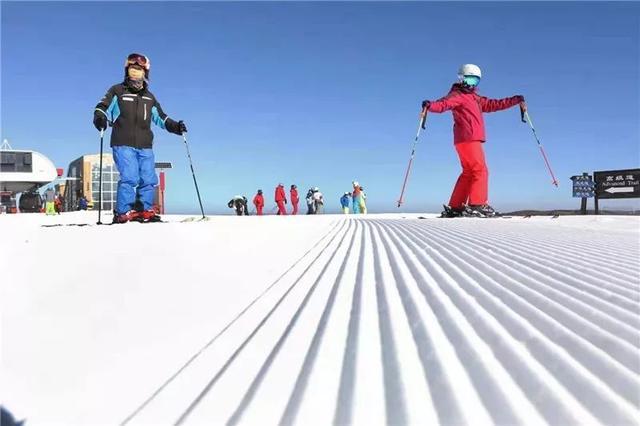 无极山滑雪场位于石家庄元氏县,是河北省青少年滑雪指定训练基地