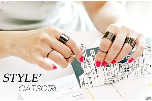 见到<em>小指戴戒指</em>的<em>姑娘</em>就放胆去追求吧_大燕网