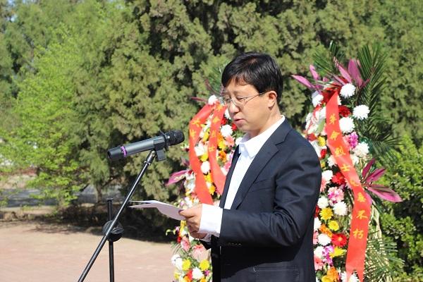 大城县组织清明节祭扫烈士陵园活动 缅怀革命