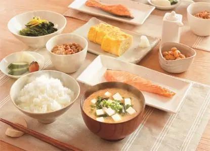 为什么日本人吃饭用那么多碗?_大燕网河北站