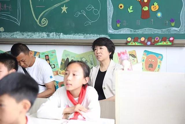 唐山东方国际教育集团开展“同课异构”教研活动