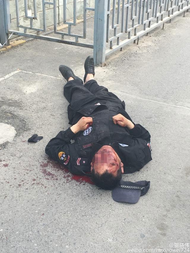 北京:嚣张宾利司机违规停车 保安劝离反遭群殴
