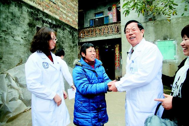 让病人有尊严的离去 80岁老医生温暖送走220