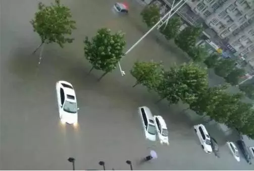 最新暴雨预警+大风警报,河北入汛最强降雨持续中,请做好防御_大燕网河北站_腾讯网