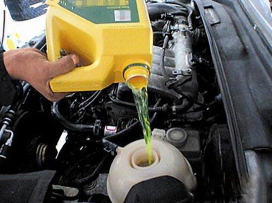 面包车水箱漏水怎么办_汽车水箱漏水维修_汽车水箱漏水怎么办