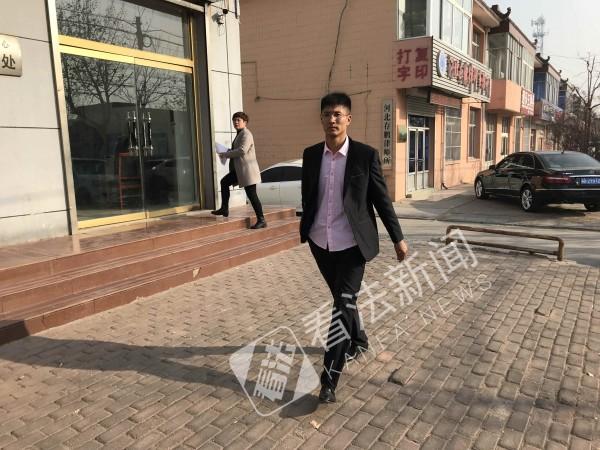 唐山追逃逸者致死案开庭 原告律师因故未到