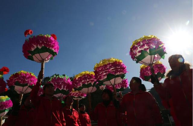 承德:排练灯会迎佳节