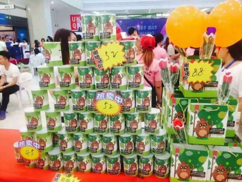 会坤海苔:线下大型地推，不囤货的微商品牌