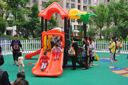 新地锐意物业献给社区孩子的娱乐新天地_频道