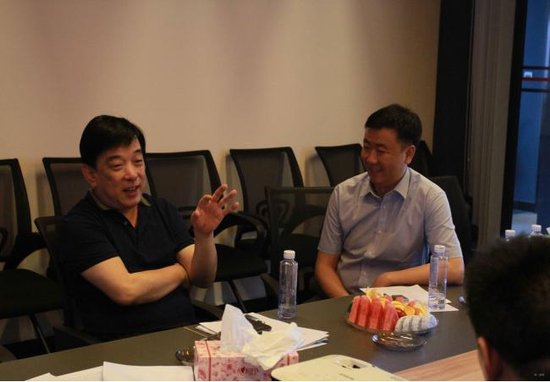 胡子敬会长同省工商局陈跃文同志莅临得一容易