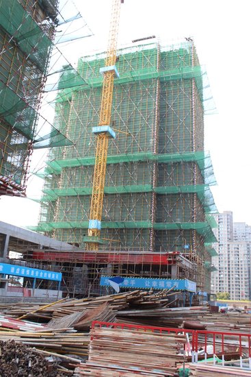 星海城3月底工程进度:10#楼正在进行主体结构