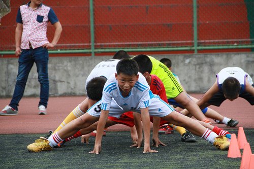 恒大皇马足球学校家长交流会圆满举行_频道-合