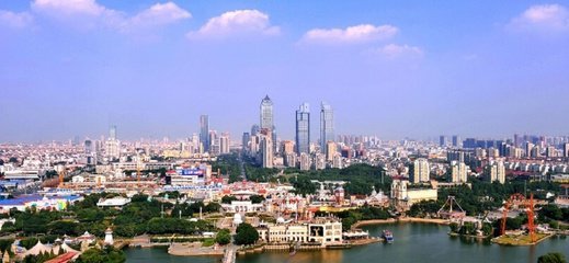 高出天际 的香港房价:一套汽车大小的公寓要价