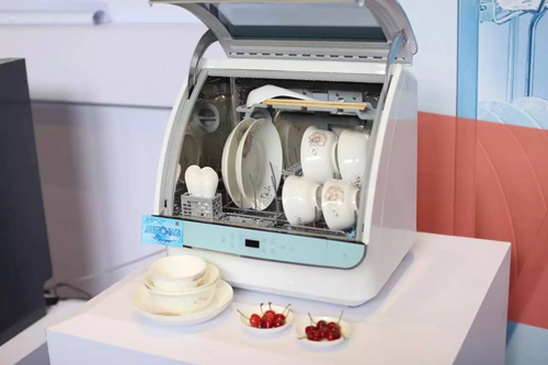 海尔小贝洗碗机能给90%以上的中国家庭多放7