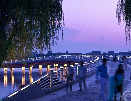 华地翡翠蓝湾:最美洋房社区 藏不住风华与绝代