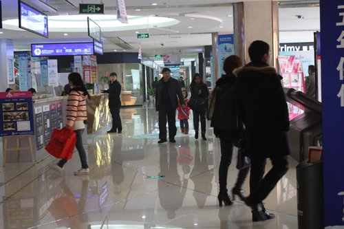 红星美凯龙政务区商场狠爱家大型促销今日上