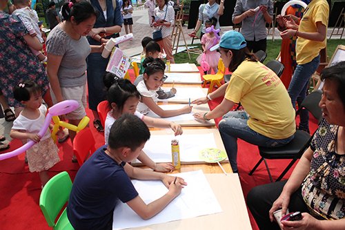 保利香槟国际:新奇来敲门儿童节特别活动上演