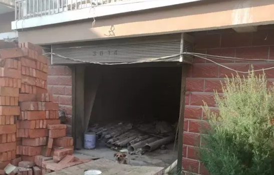 信阳一小区随时停水停电 业主感叹不如回农村