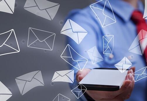 男子收短信称可领生活补助 输入密码后被骗90