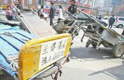 电动豪车“兰博基尼”拉货 非法改装被查扣_大豫网_腾讯网