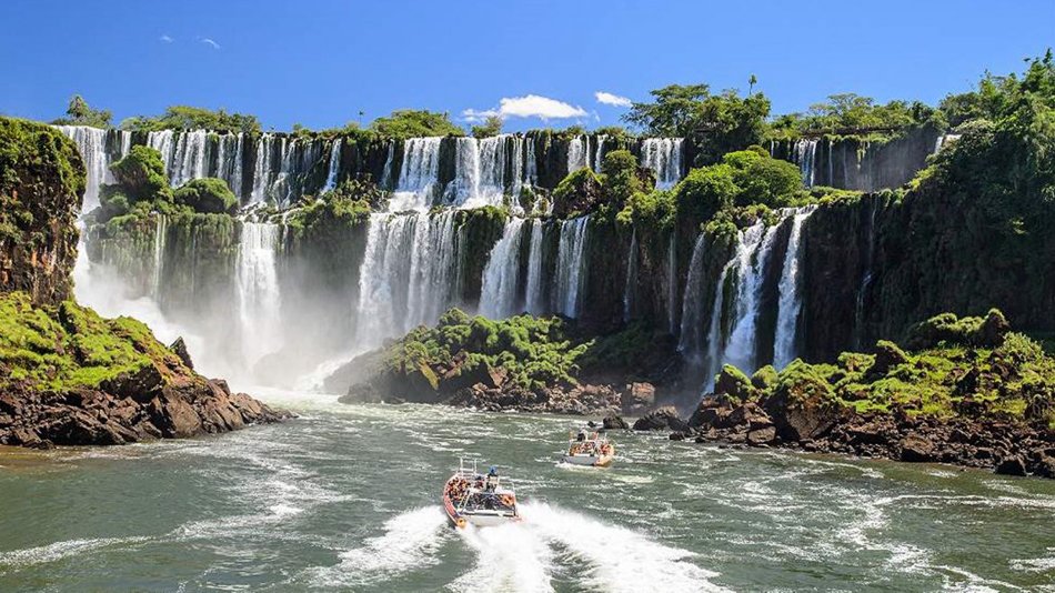 1984年,伊瓜苏瀑布被联合国教科文组织列为世界自然遗产.
