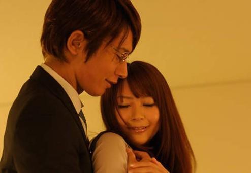 其实侧脸也超棒的+白川由