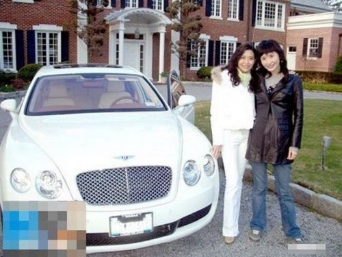 要嫁就嫁大富商 <em>豪门女</em>明星豪车座驾大盘点_大