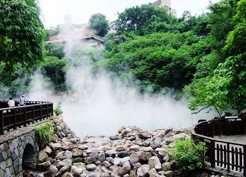 北投温泉位于台北市北投区