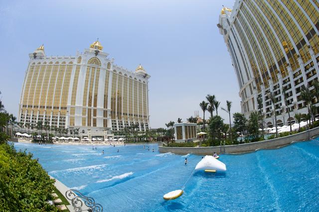 澳门银河及澳门百老汇迈向新里程