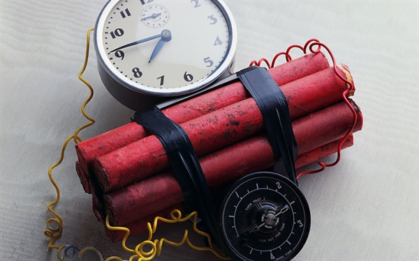 手机变手雷 电池为啥会爆炸起火?