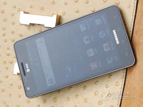 4.5寸超大屏 三星i997逼近3000元大关