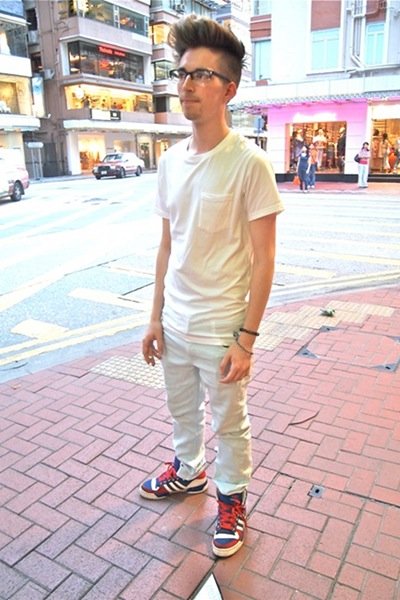 编辑带您领略香港街拍的潮女型男