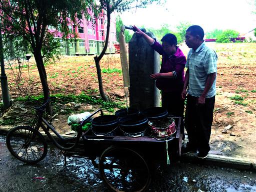 壁一村庄村民遭遇吃水难 三四年来一直拉水喝