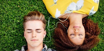 心理研究:听忧伤歌曲能够治愈失恋心情