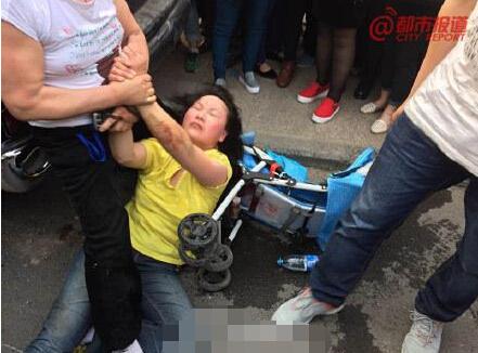 郑州交警驾车撞死男婴 宝马车为其妻子按揭购买