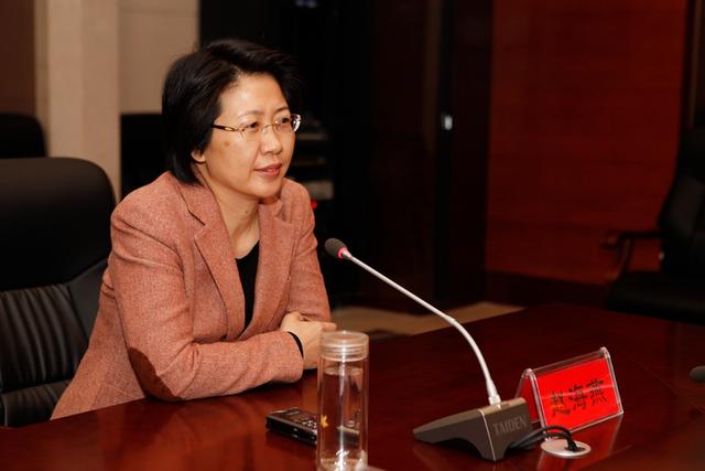 省政法委邀24家媒体采访三门峡消防先进事迹