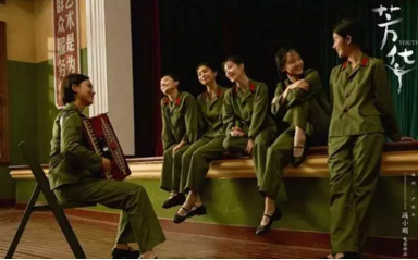 南阳姑娘成新晋“冯女郎” 身姿眼神抢眼