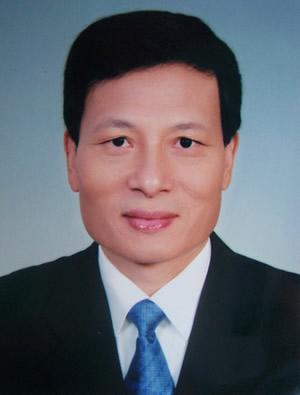 谢伏瞻任河南省人大常委会主任 陈润儿任省长