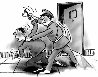 男子自学开锁技能 入室盗窃5.6元图书获刑7个