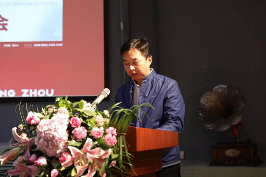 2018������֣�ݹ��ʵ�������˫��չ��������Ļ