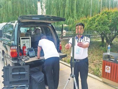 上演监听风云无线电监测车护航高考_郑州考
