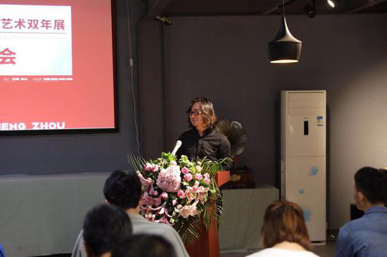 2018������֣�ݹ��ʵ�������˫��չ��������Ļ